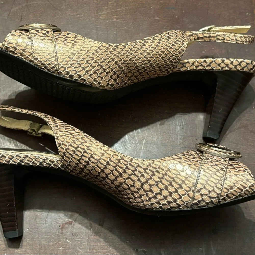 Cole Haan Eliana Tan Snake Skin Print Gold Buckle Sling Back Sz 8.5B Fall Winter